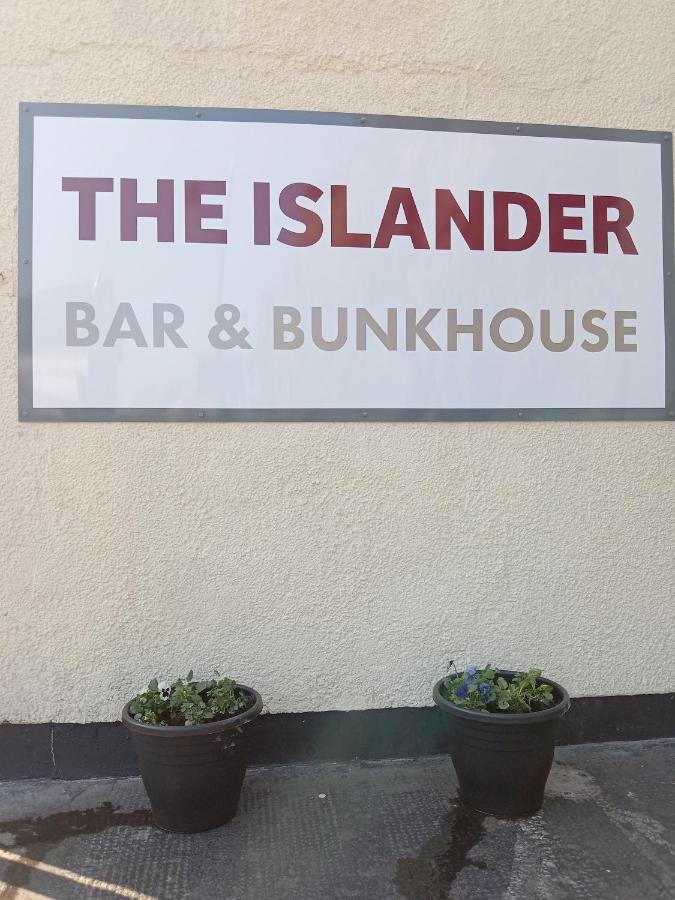 The Islander Bunkhouse Hostel Kyle of Lochalsh Exterior photo